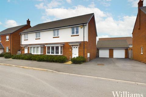 4 bedroom semi-detached house for sale, Athens Avenue, Aylesbury HP21