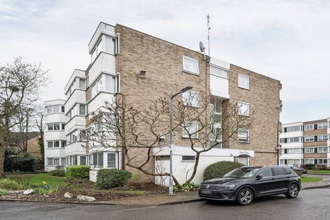 2 bedroom maisonette for sale, Queenswood Gardens, Wanstead, London, E11