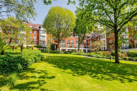 3 bedroom flat for sale, Kidderpore Avenue, Hampstead, London