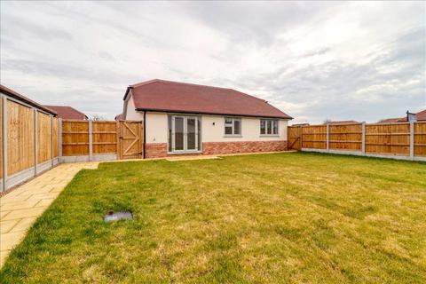 3 bedroom bungalow for sale, Great Holland CO13