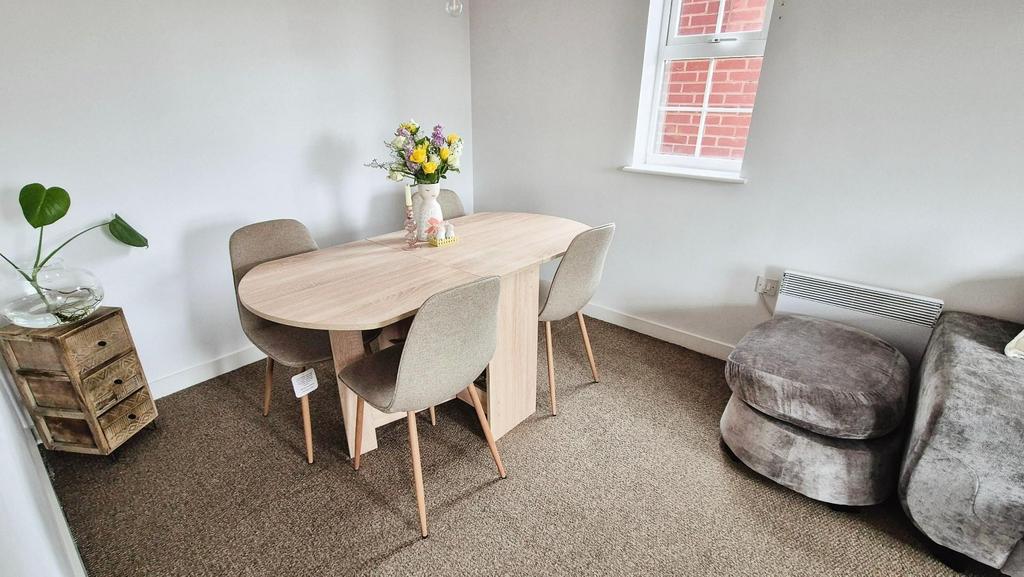 Lounge/dining room