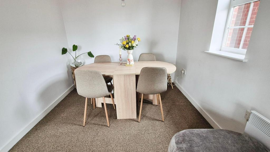 Lounge/dining room