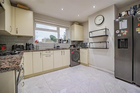 3 bedroom semi-detached house for sale, Prince Park, Hemel Hempstead, HP1