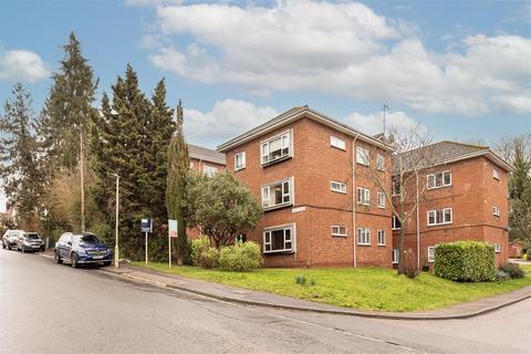 2 bedroom flat for sale, Hillside Road, Harpenden