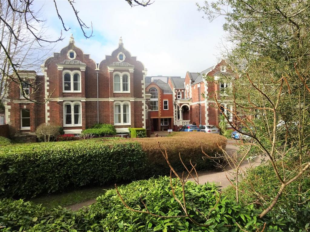 Cleveland Court