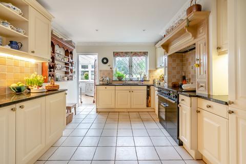 5 bedroom detached house for sale, Hollow Way Lane, Chesham Bois