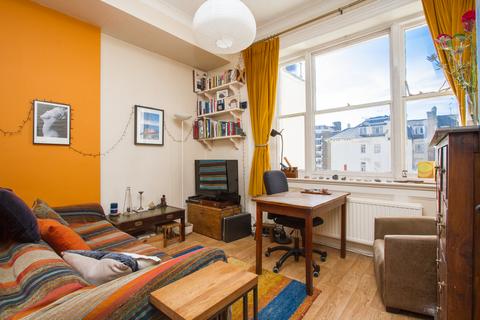 1 bedroom apartment to rent, Adelaide Crescent, Hove BN3