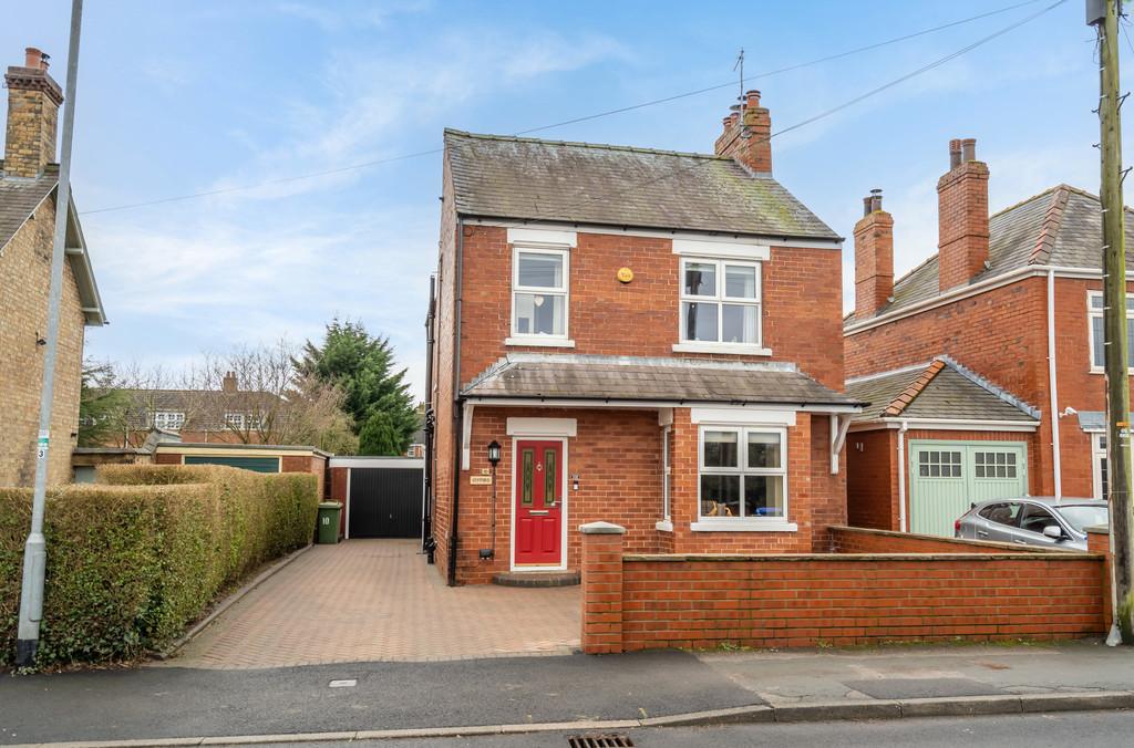 Burnby Lane, Pocklington 3 bed detached house for sale - £425,000