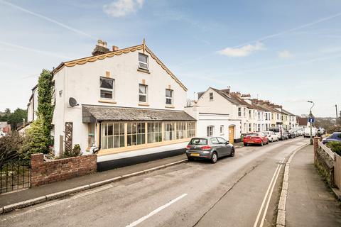 4 bedroom end of terrace house for sale, Hamlin Lane, Exeter