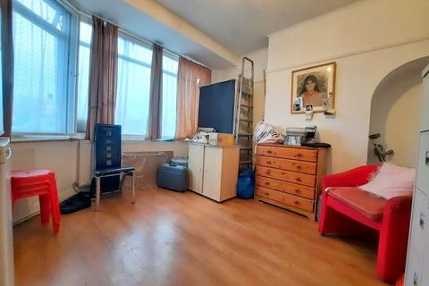 undefined, Hatton Road, Feltham, TW14
