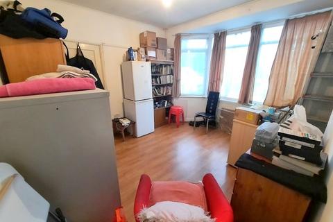 undefined, Hatton Road, Feltham, TW14