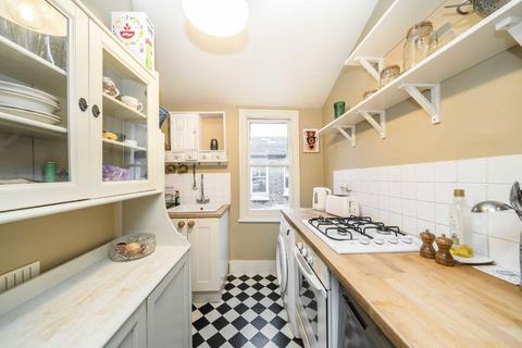 2 bedroom flat for sale, Bovill Road, London SE23