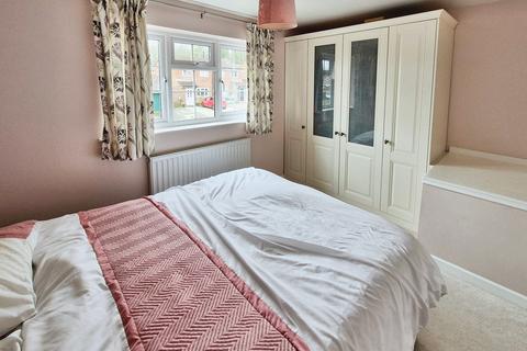 80 Ellington Drive, Basingstoke, RG22 4EZ