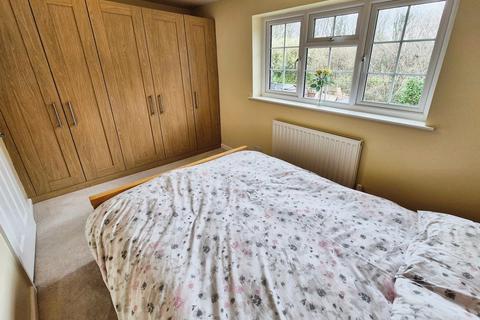 80 Ellington Drive, Basingstoke, RG22 4EZ