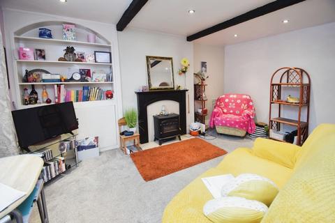 1 bedroom cottage for sale, Knoll View, Bradford BD17