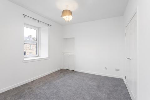 2 bedroom flat to rent, Grahams Road, Falkirk FK2