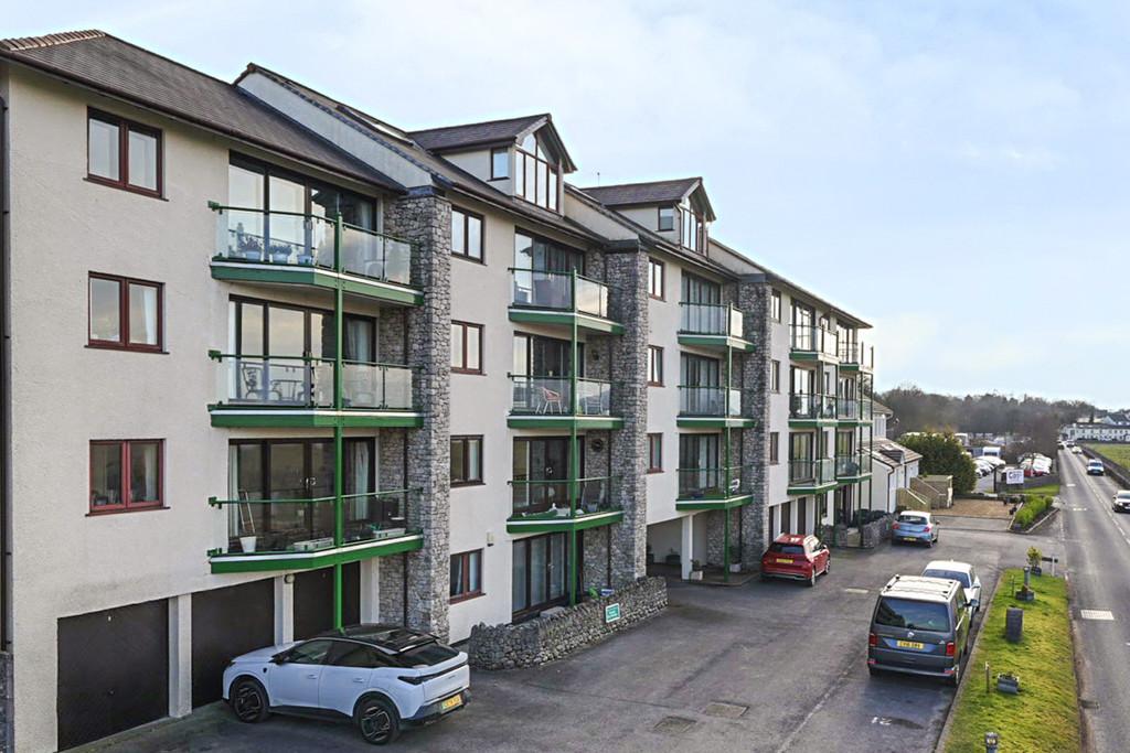 Elevated Photo - Herons Quay