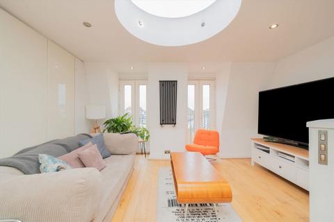 2 bedroom flat for sale, Lillie Road, London SW6