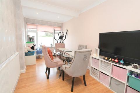 23 West Way, Carshalton, SM5 4EN
