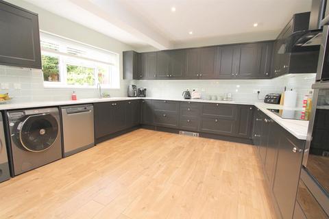 23 West Way, Carshalton, SM5 4EN