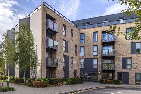 2 bedroom flat for sale, Market Street, Addlestone KT15