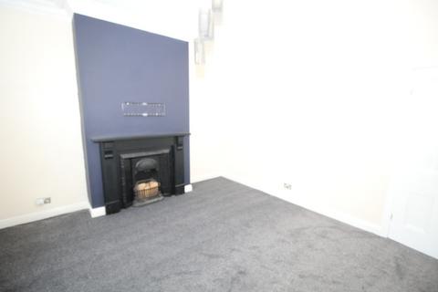 2 bedroom terraced house to rent, Lower Station Road, Normanton