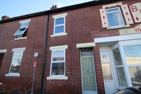 2 bedroom terraced house to rent, Lower Station Road, Normanton