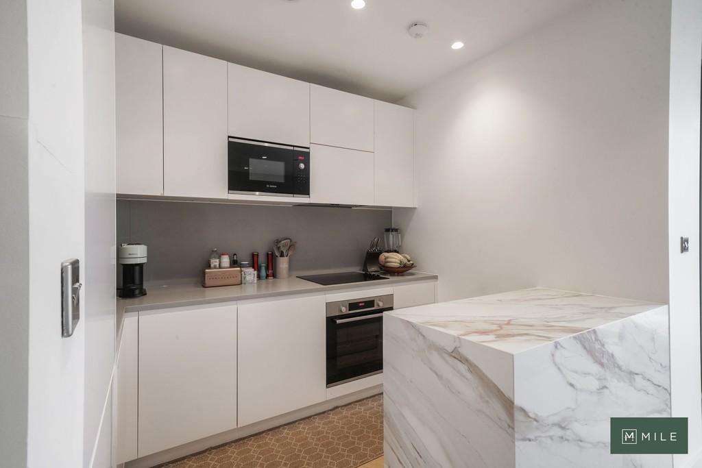 Flat 27, Baddiel House - Emvo SPu2r Rm2 JRp2 Sa An