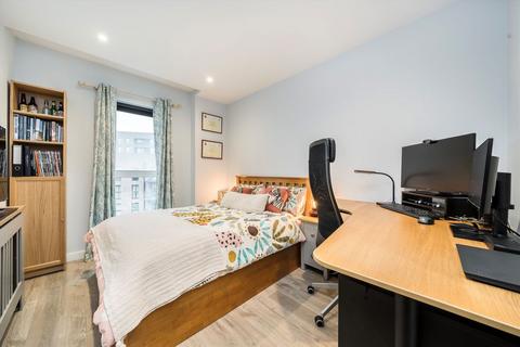 3 bedroom flat for sale, Purbeck Gardens, London SE26