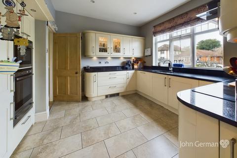3 bedroom detached house for sale, Westfield Drive, Loughborough