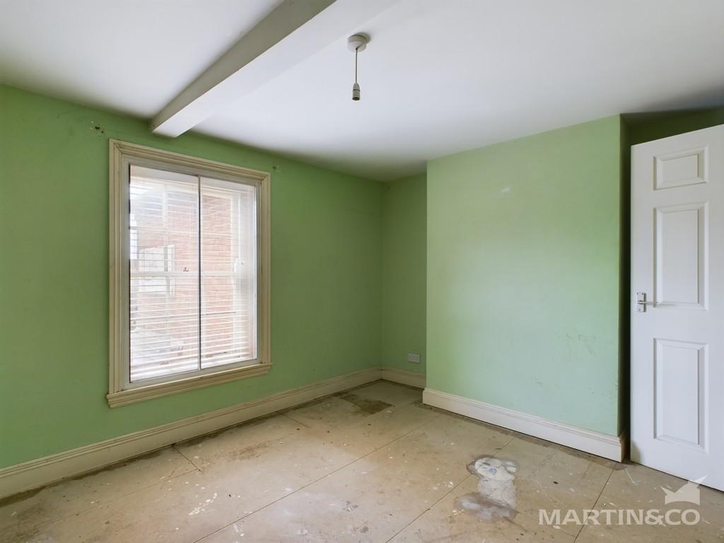 Flat 5 Bedroom