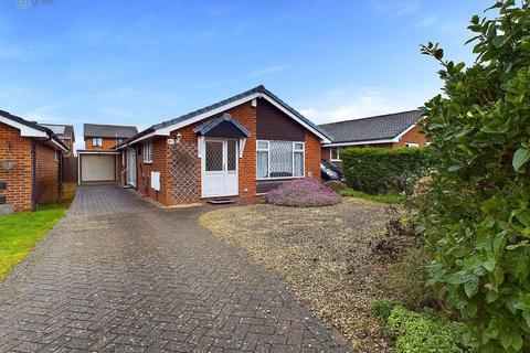 2 bedroom detached bungalow for sale, The Hawthorns, Tamworth B78