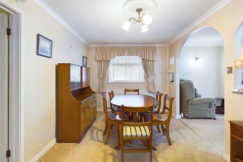 2 bedroom detached bungalow for sale, The Hawthorns, Tamworth B78