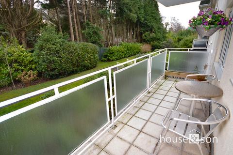 2 bedroom apartment to rent, Glenferness Avenue, Talbot Woods
