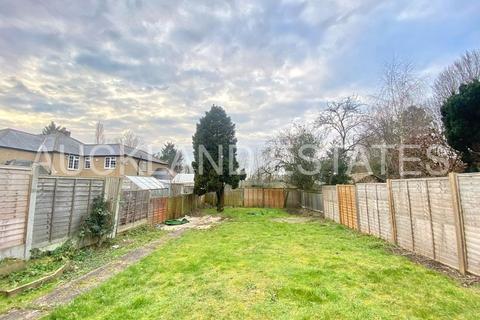 3 bedroom cottage for sale, Blanche Lane, Potters Bar EN6