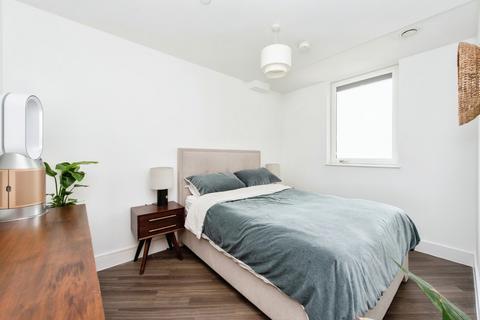 2 bedroom apartment for sale, Healum Avenue, Southall