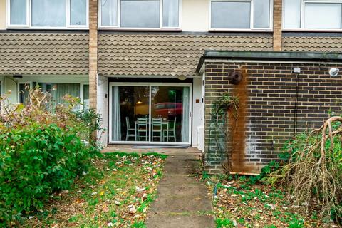 1 bedroom in a house share to rent, Guildford Park Avenue, Guildford