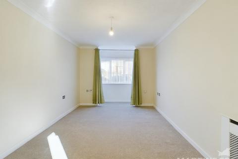 1 bedroom ground floor maisonette for sale, Mants Farm Court, 123 Rose Green Road