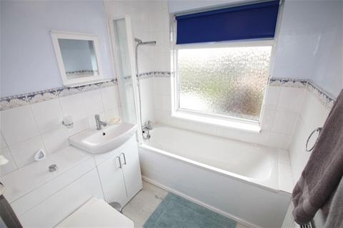 3 bedroom semi-detached house for sale, Crown Road, Clacton on Sea