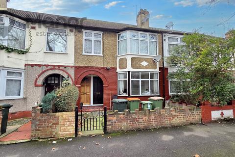 2 bedroom ground floor flat for sale, Gainsborough Avenue, Manor Park, E12 6JN