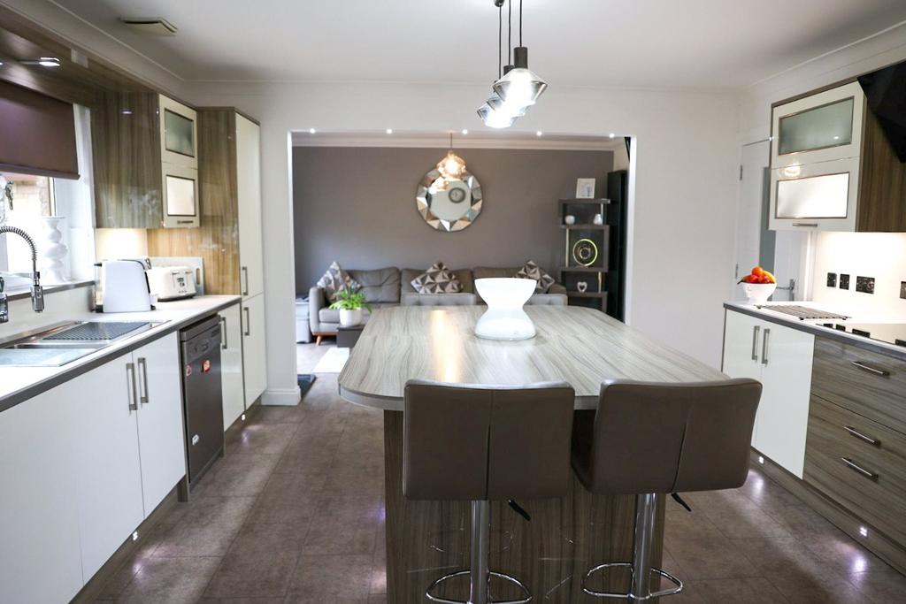 Kitchen/Family Room