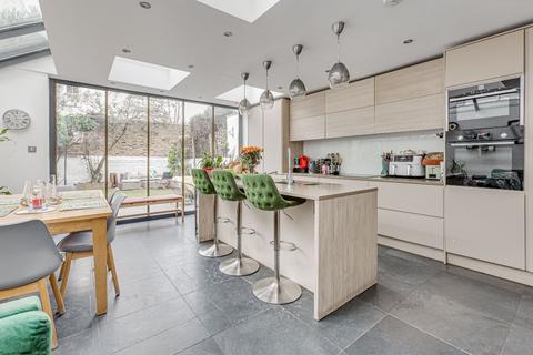 5 bedroom terraced house for sale, Musgrave Crescent, Eel Brook Common, London