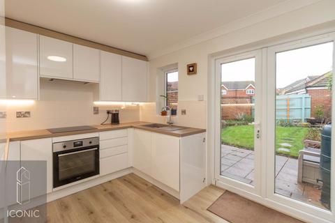 2 bedroom semi-detached house for sale, Bulrush Close, Norwich, NR10 3SP