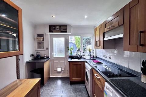 3 bedroom terraced house for sale, Poplars Close, Abergavenny