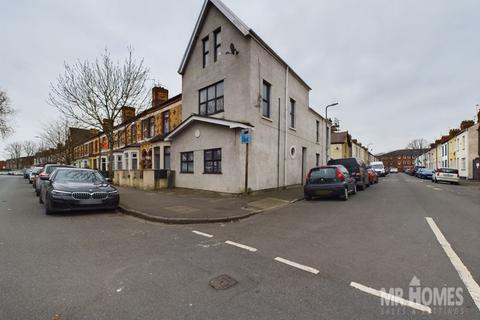 2 bedroom ground floor flat for sale, Paget Street, Grangetown, Cardiff CF11 7LA