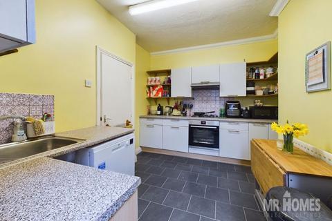 2 bedroom ground floor flat for sale, Paget Street, Grangetown, Cardiff CF11 7LA