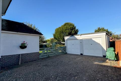 3 bedroom detached house for sale, Limmer Lane, Felpham