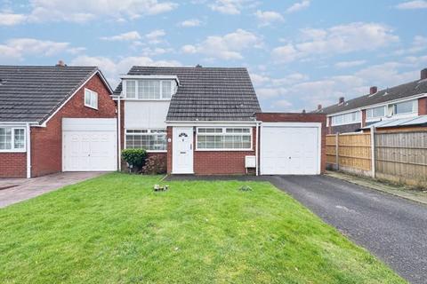 3 bedroom detached bungalow for sale, Glenmore Avenue, Burntwood, WS7 4UW