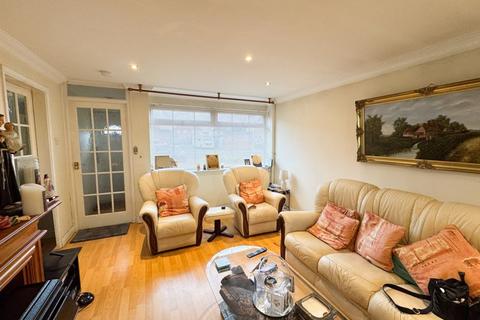 3 bedroom detached house for sale, Glenmore Avenue, Burntwood, WS7 4UW