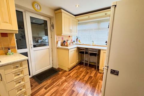 3 bedroom detached house for sale, Glenmore Avenue, Burntwood, WS7 4UW